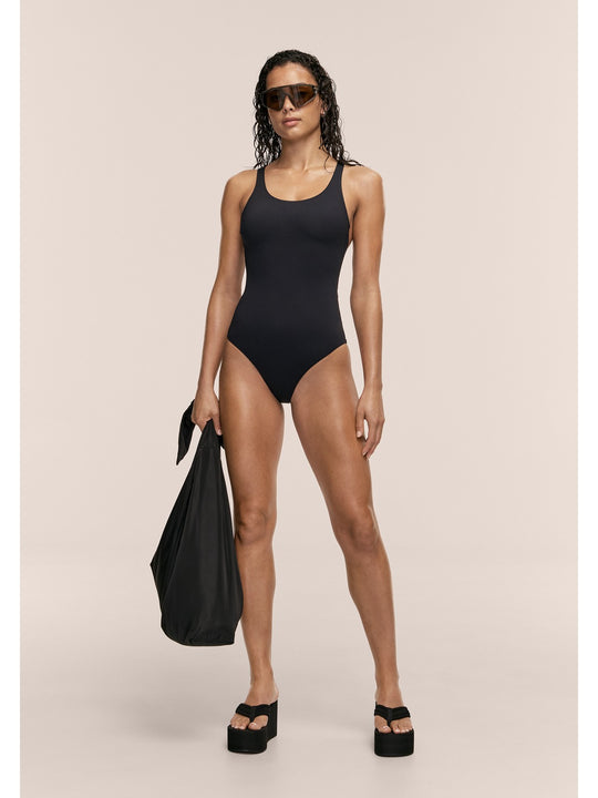 Kostium kąpielowy CASALL Deep Racerback Swimsuit kolor czarny
