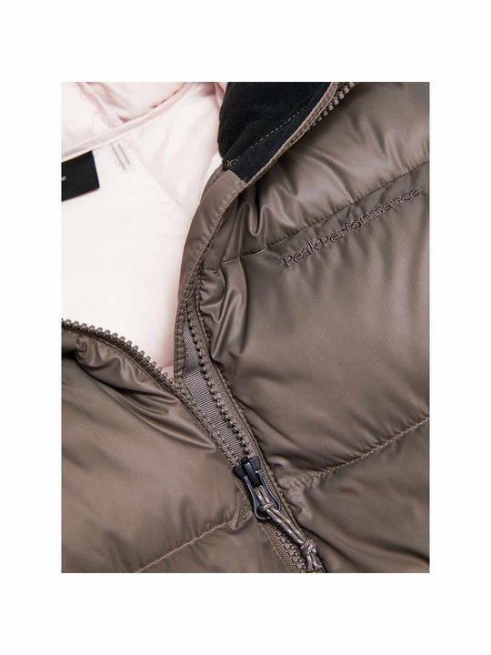Płaszcz puchowy damski PEAK PERFORMANCE Frost Down Coat brązowy
