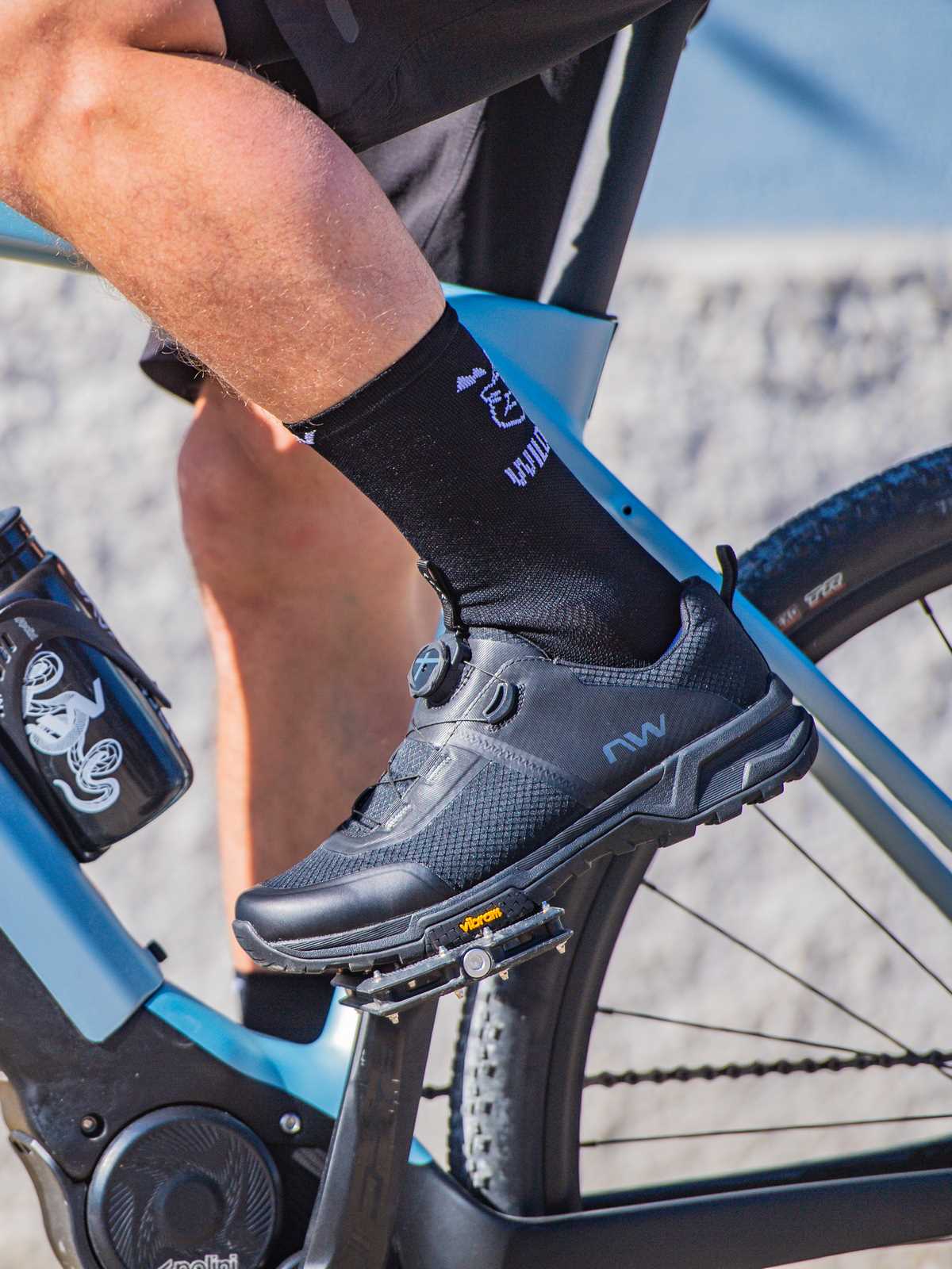 Buty rowerowe NORTHWAVE Crossland Plus czarny - Adventure Sports