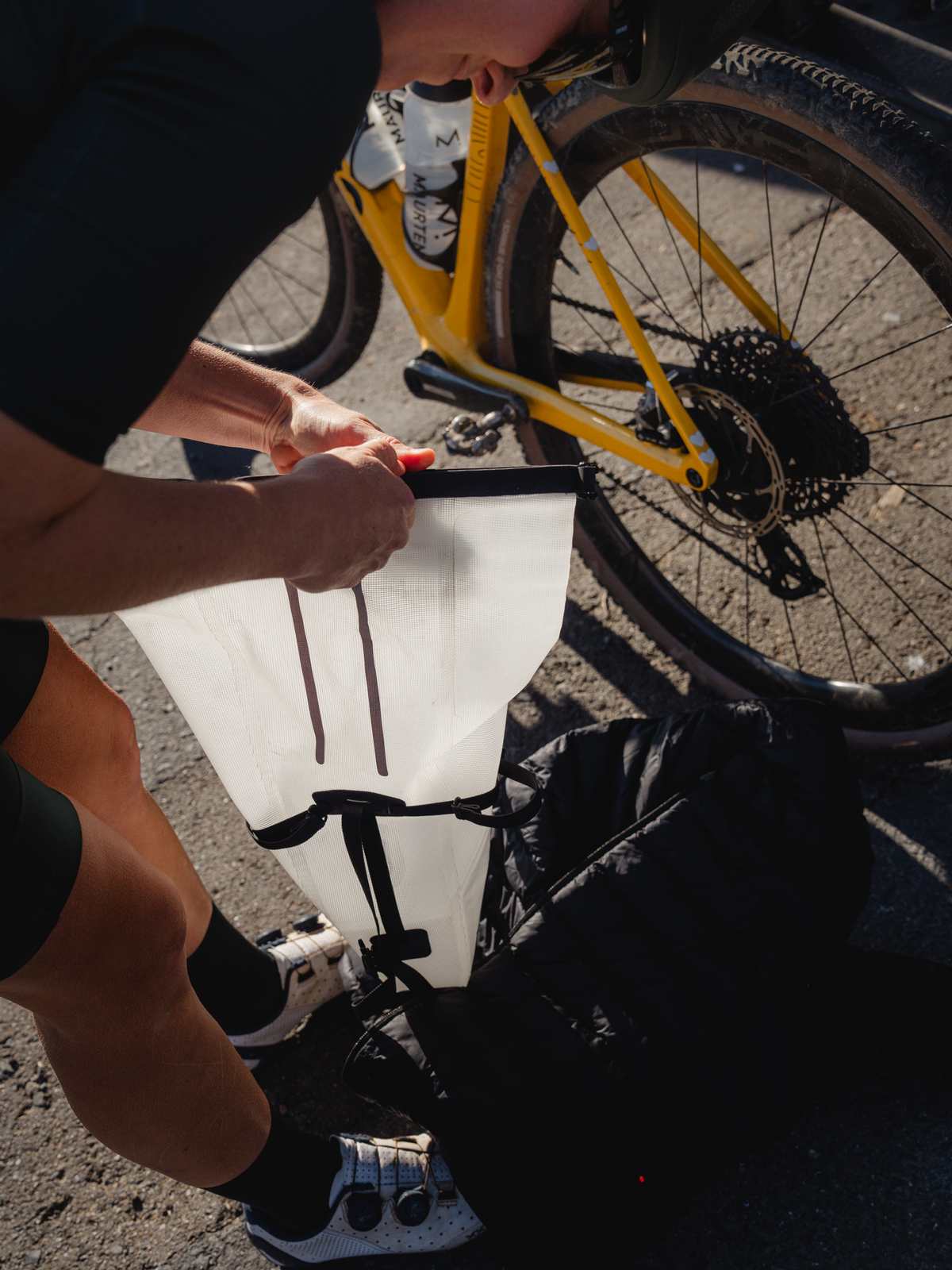 Torba rowerowa POC Ultra Saddle Bag 7L biała