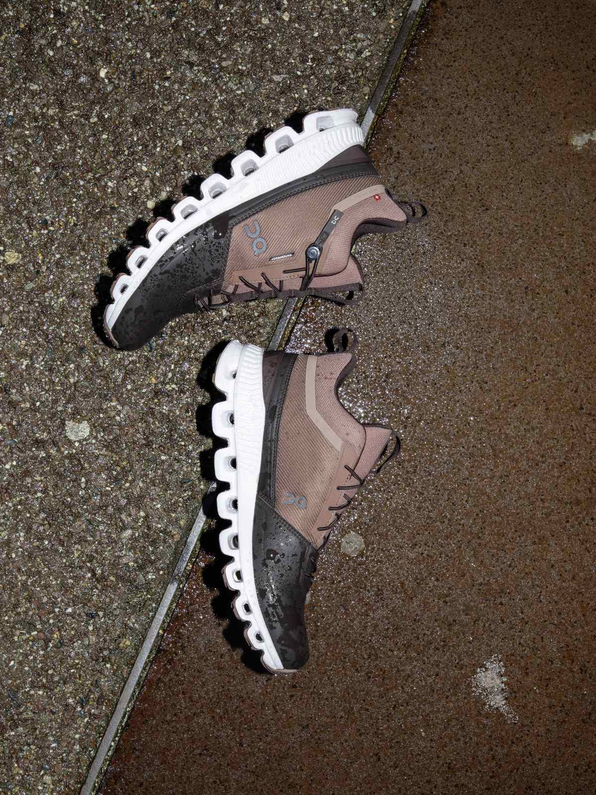 Buty ON RUNNING W CLOUD HI WATERPROOF
