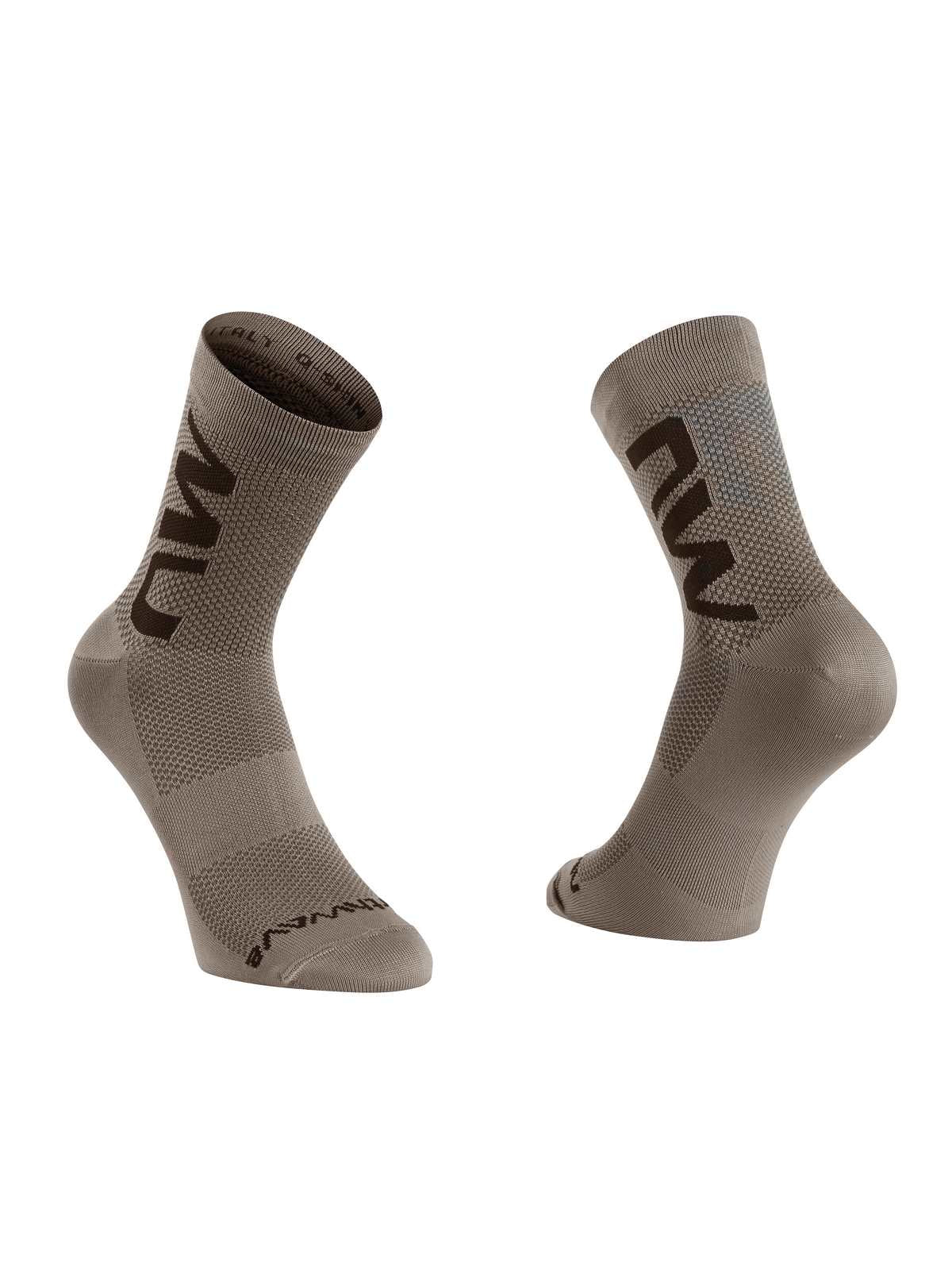 Skarpety rowerowe NORTHWAVE Extreme Air Mid - beżowy - Adventure Sports