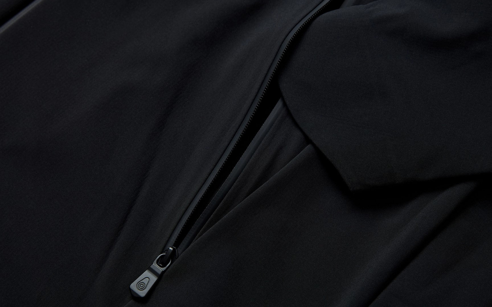 Kurtka softshellowa Sail Racing SPRAY SOFTSHELL HOOD czarna