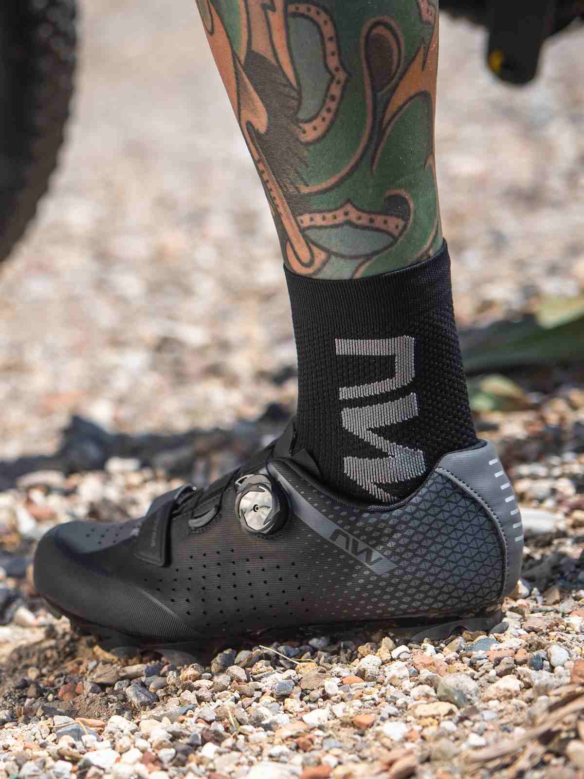 Skarpety rowerowe NORTHWAVE Extreme Air Mid - czarny - Adventure Sports