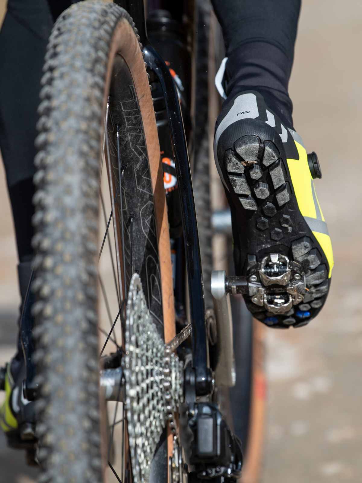 Buty rowerowe NORTHWAVE Celsius XT Arctic GTX zółty