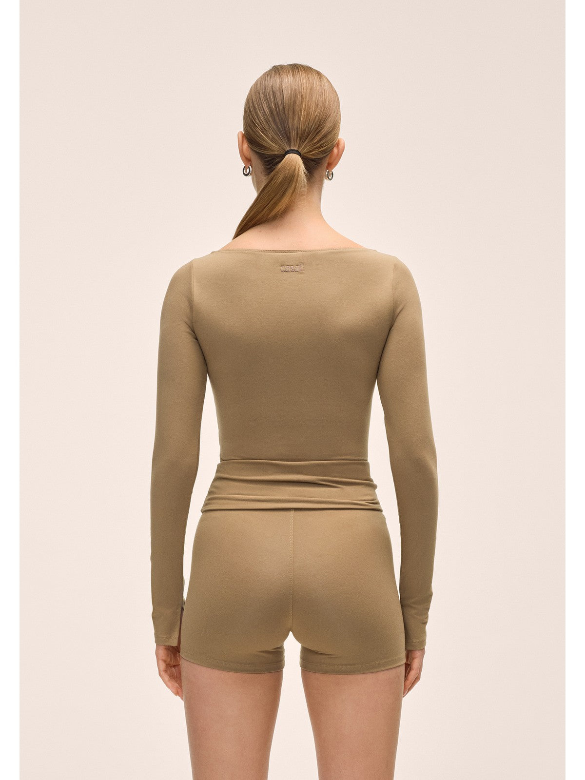 Koszulka treningowa damska CASALL Sublime Boatneck Long Sleeve kolor brązowy