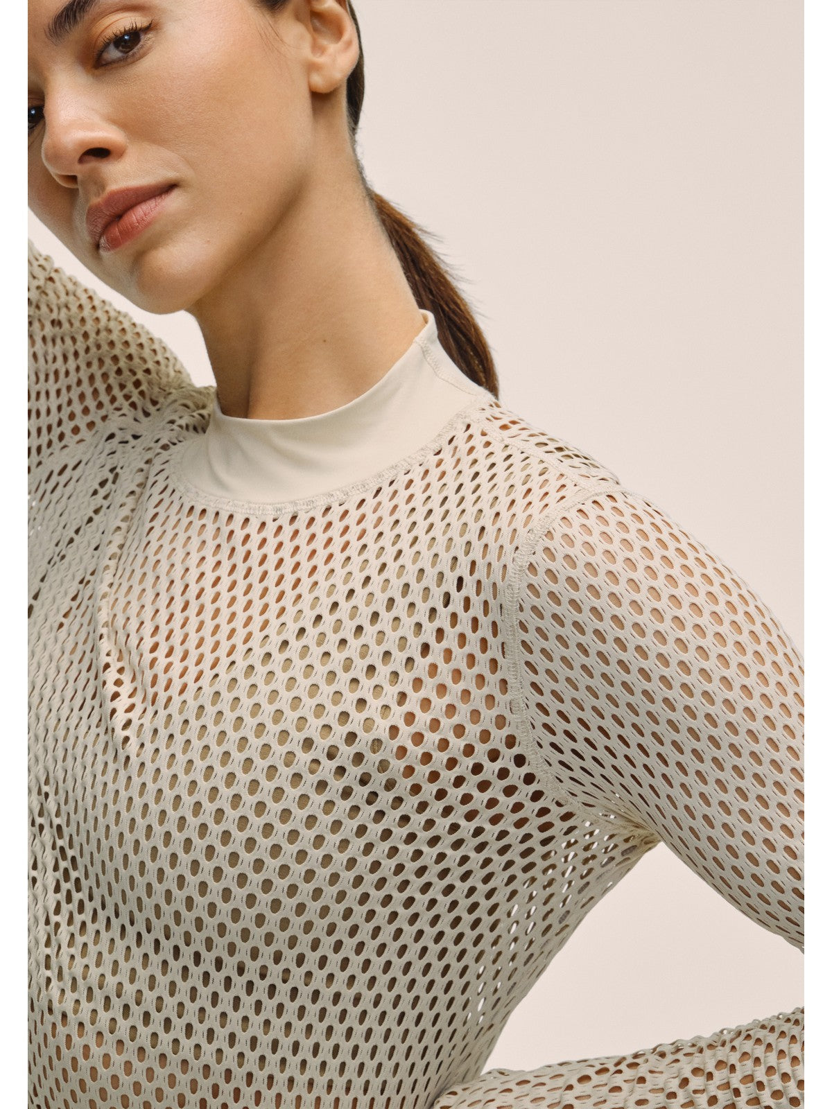 Koszulka treningowa damska CASALL Open Mesh Longsleeve kolor beżowy