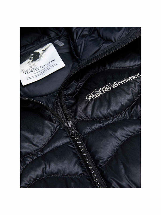 Kurtka puchowa damska PEAK PERFORMANCE 40Y Helium Down Hood Jacket czarna
