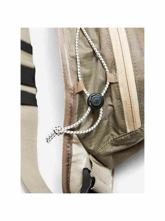 Torba PEAK PERFORMANCE Trail Hip Bag beżowy - TU - Adventure Sports
