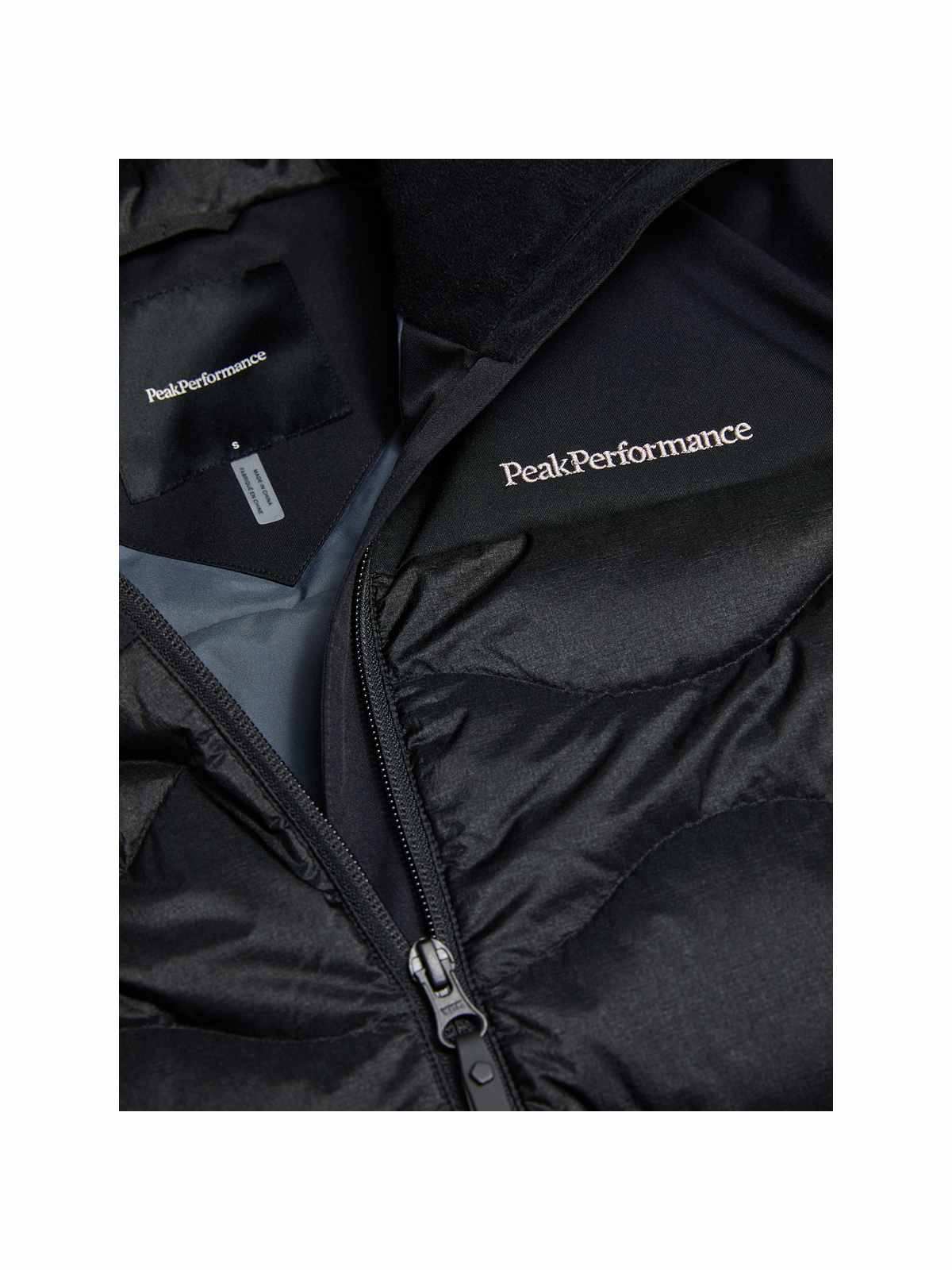 Kurtka narciarska damska PEAK PERFORMANCE W Silverchute Helium Jacket czarny