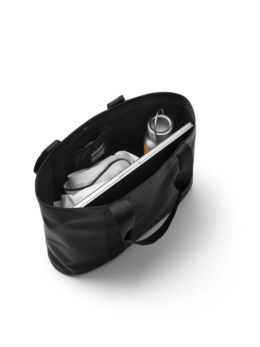 Torba na ramię Db™ Essential Tote 16L czarny