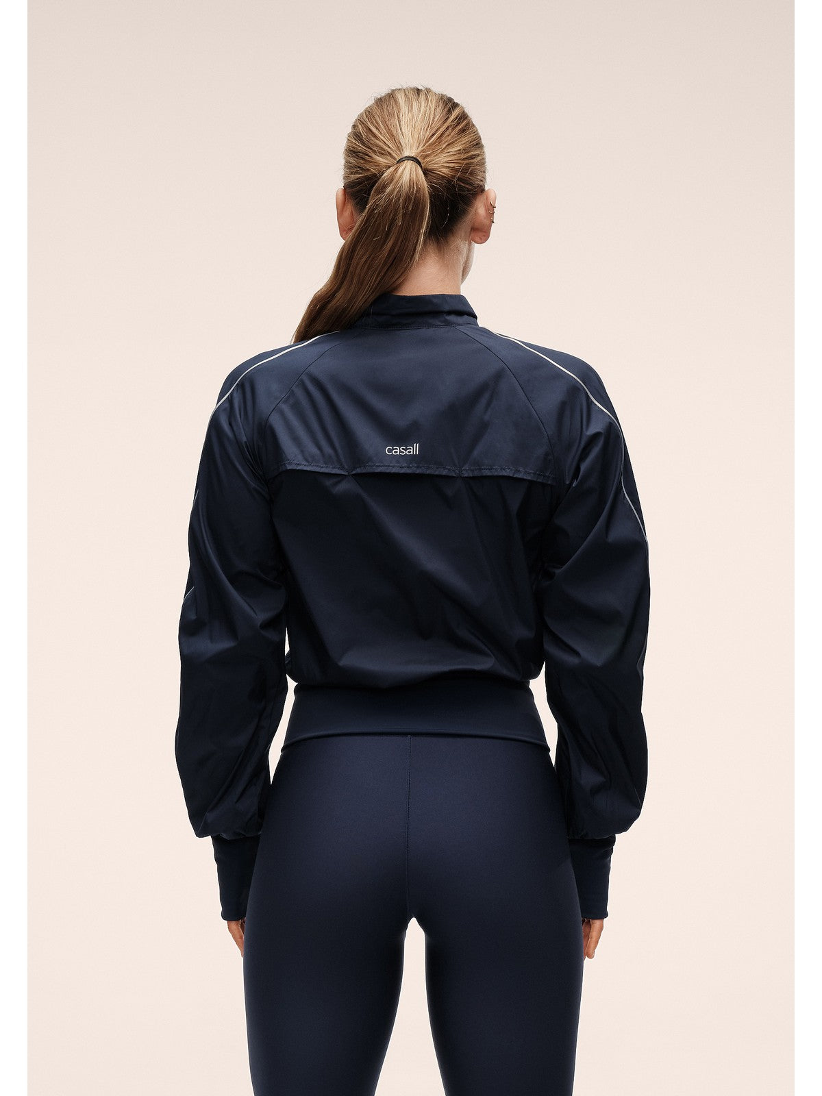 Kurtka damska CASALL Statement Woven Training Jacket granatowa