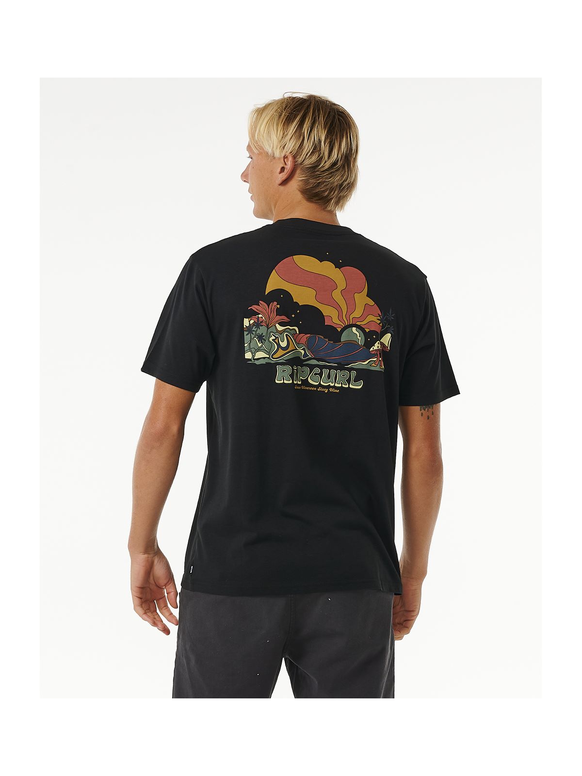 Koszulka RIP CURL Mason Pipeliner Tee czarny - Adventure Sports