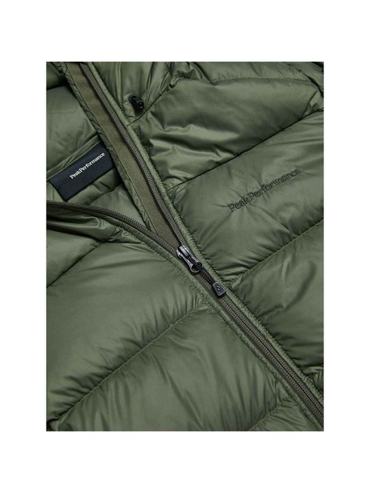Kurtka zimowa puchowa Peak Performance W Frost Down Jacket zielony - narciarska - Adventure Sports
