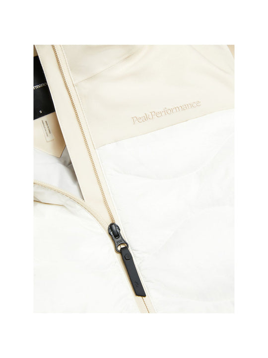 Kurtka PEAK PERFORMANCE W Silverchute Helium Jacket piaskowy
