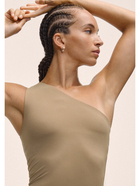 Koszulka treningowa damska CASALL One Shoulder Bra Tank kolor zielony
