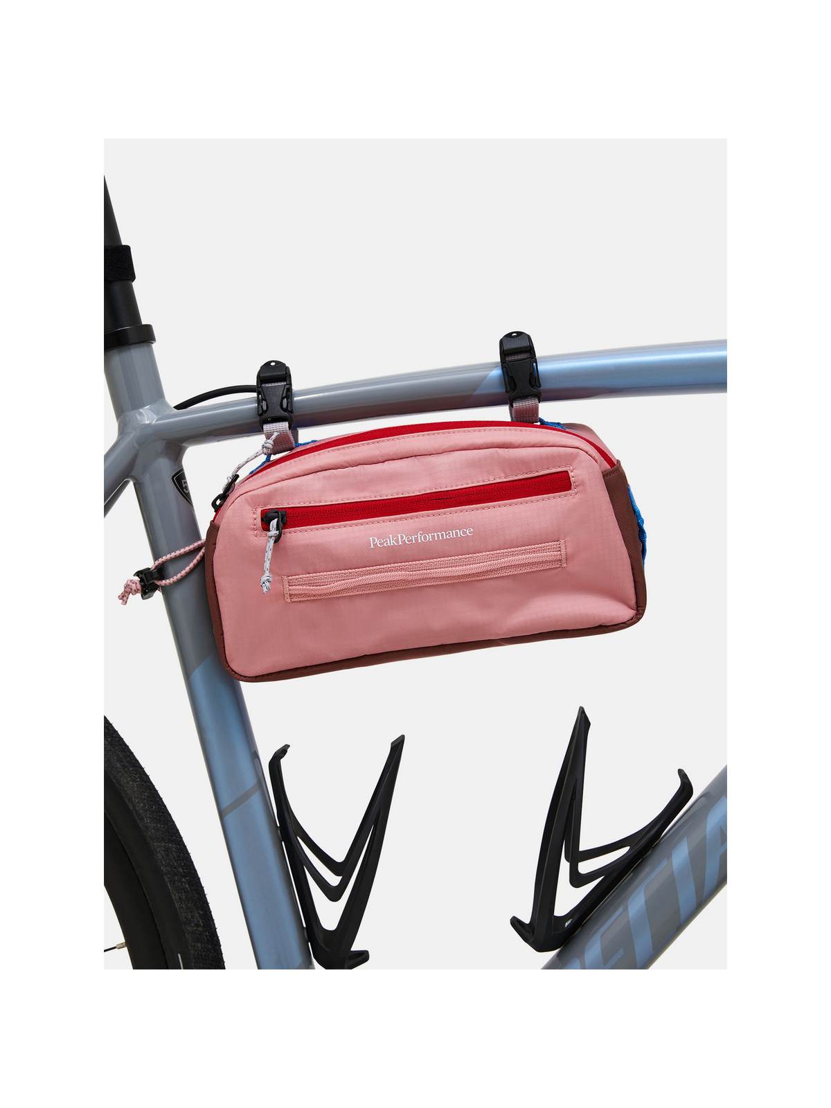 adventuresports nerka-peak-performance-street-bike-bag-g80777050-r64 detail4