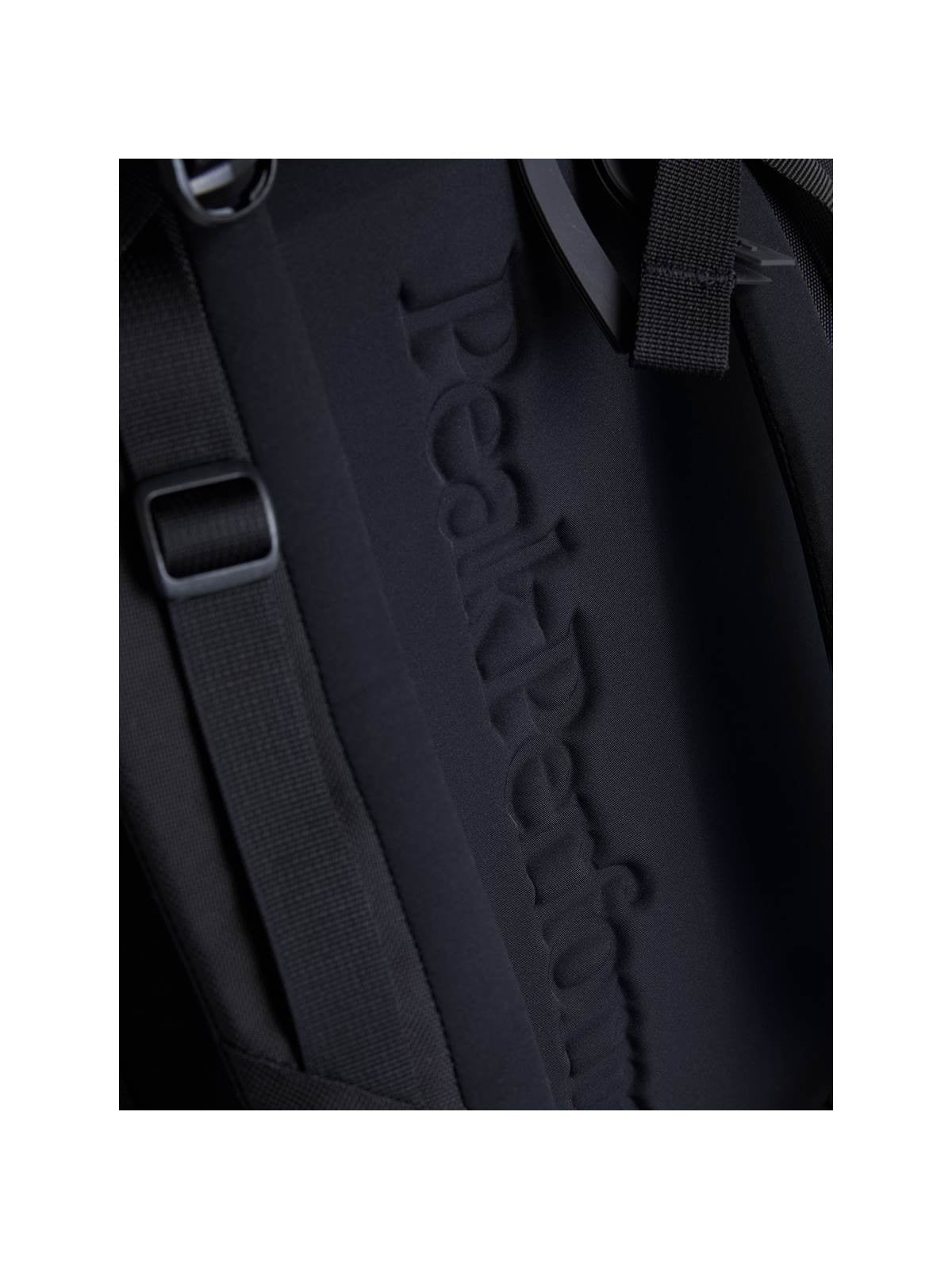 Plecak narciarski Peak Performance Vertical Ski BP S/M czarny - TU - Adventure Sports