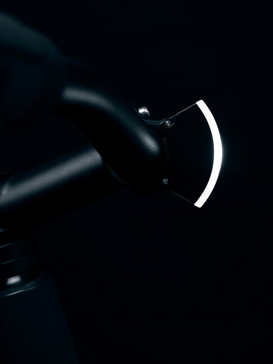Lampka rowerowa BOOKMAN Curve Front Light 220lm beżowy
