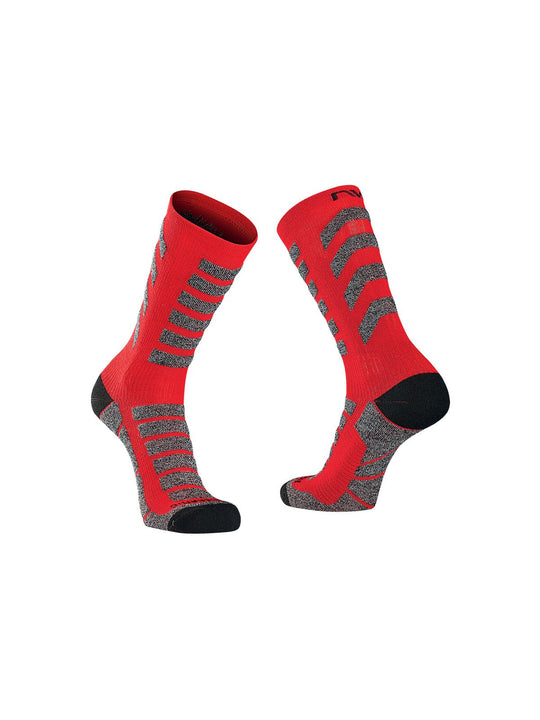 Skarpety rowerowe NORTHWAVE HUSKY Ceramic High - czerwone - Adventure Sports

