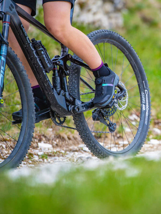 Buty rowerowe damskie NORTHWAVE Crossland Plus Wmn czarny - Adventure Sports
