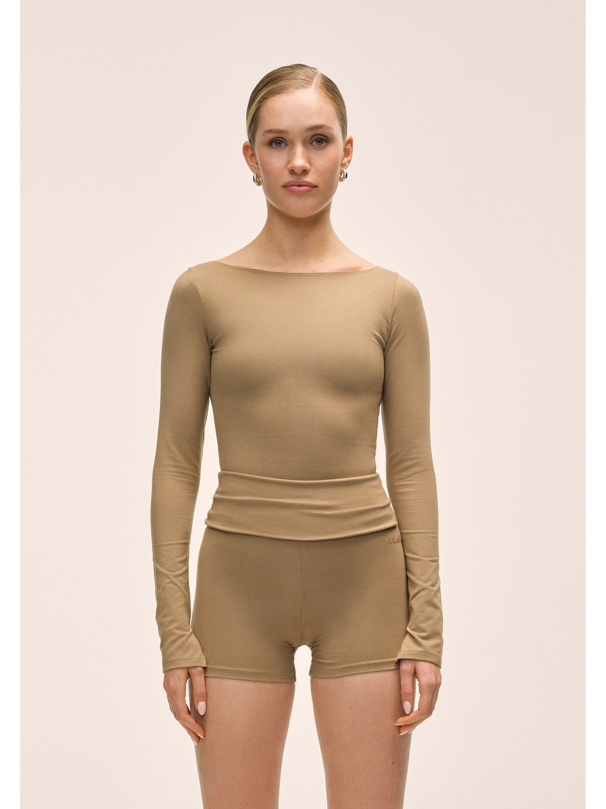 Koszulka treningowa damska CASALL Sublime Boatneck Long Sleeve kolor brązowy