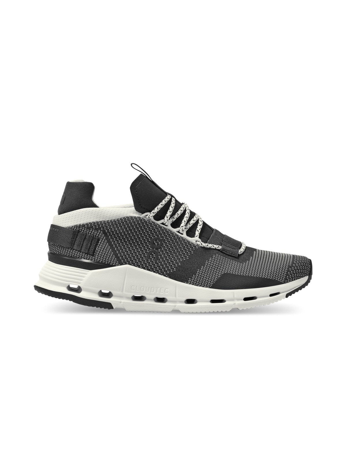 Buty damskie ON RUNNING W CLOUDNOVA - czarny/biały