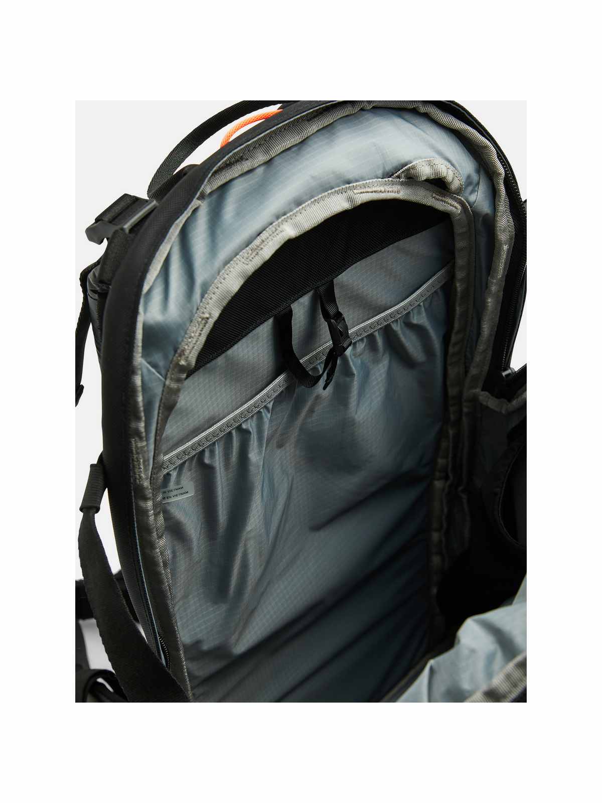 Plecak PEAK PERFORMANCE Vertical Ski Backpack 20L czarny
