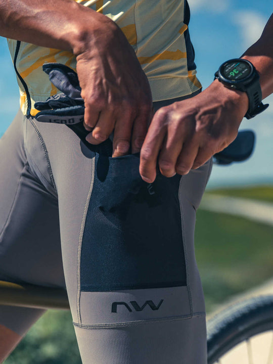 Spodenki rowerowe NORTHWAVE Fast Rock bibshort beżowy - Adventure Sports

