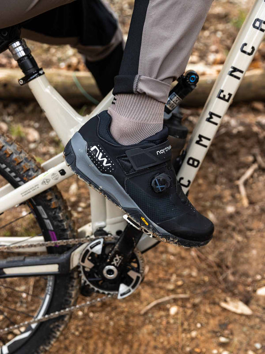 Buty rowerowe NORTHWAVE OVERLAND PLUS - czarny - Adventure Sports
