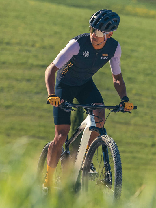 Koszulka rowerowa NORTHWAVE Extreme Evo Jersey czarny - Adventure Sports
