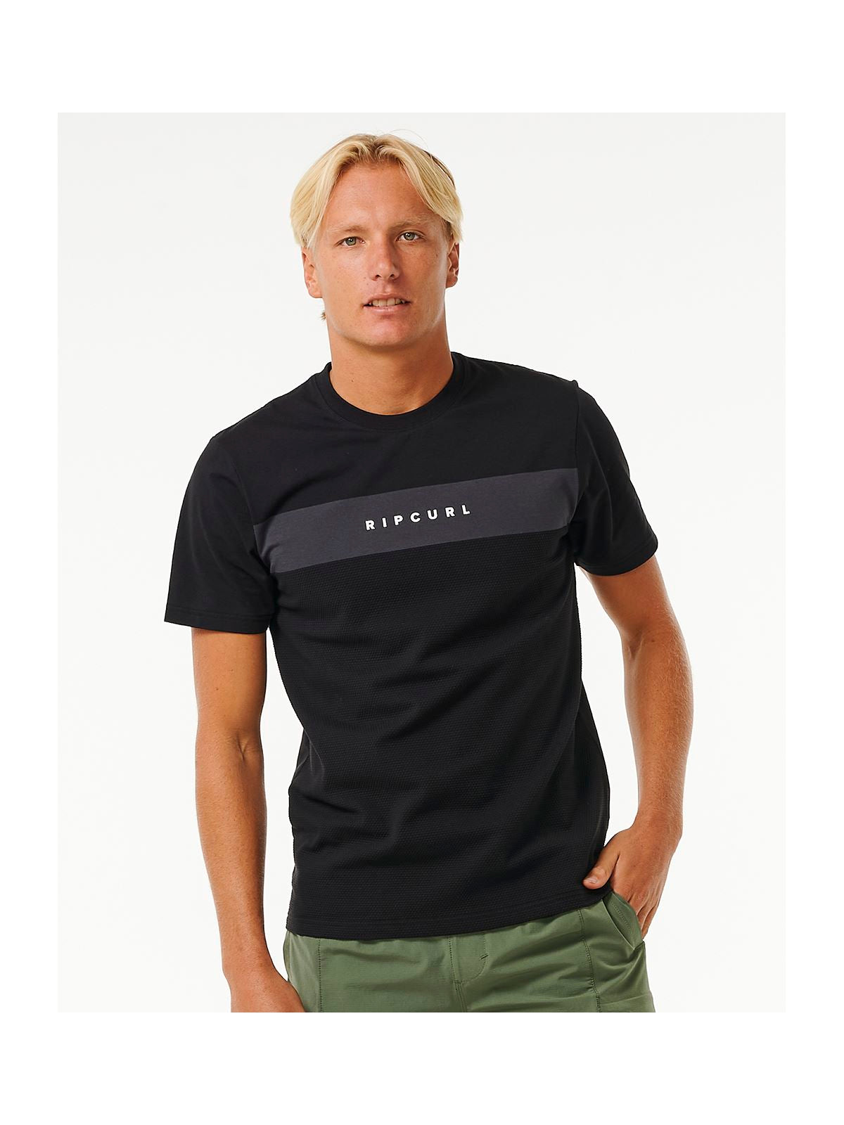 Koszulka RIP CURL Vaporcool Varial 2.0 Tee czarny - Adventure Sports