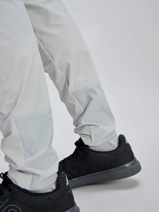 Spodnie rowerowe damskie POC W's Motion Pants szare
