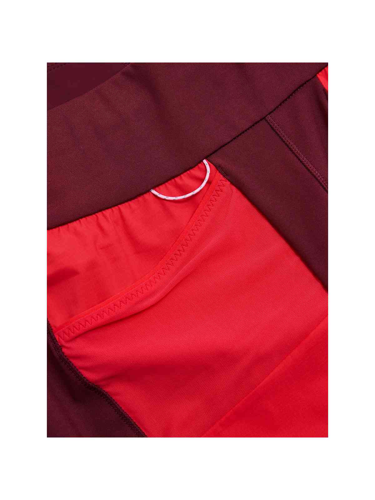 Szorty PEAK PERFORMANCE W Ascent Track Shorts czerwony - Adventure Sports