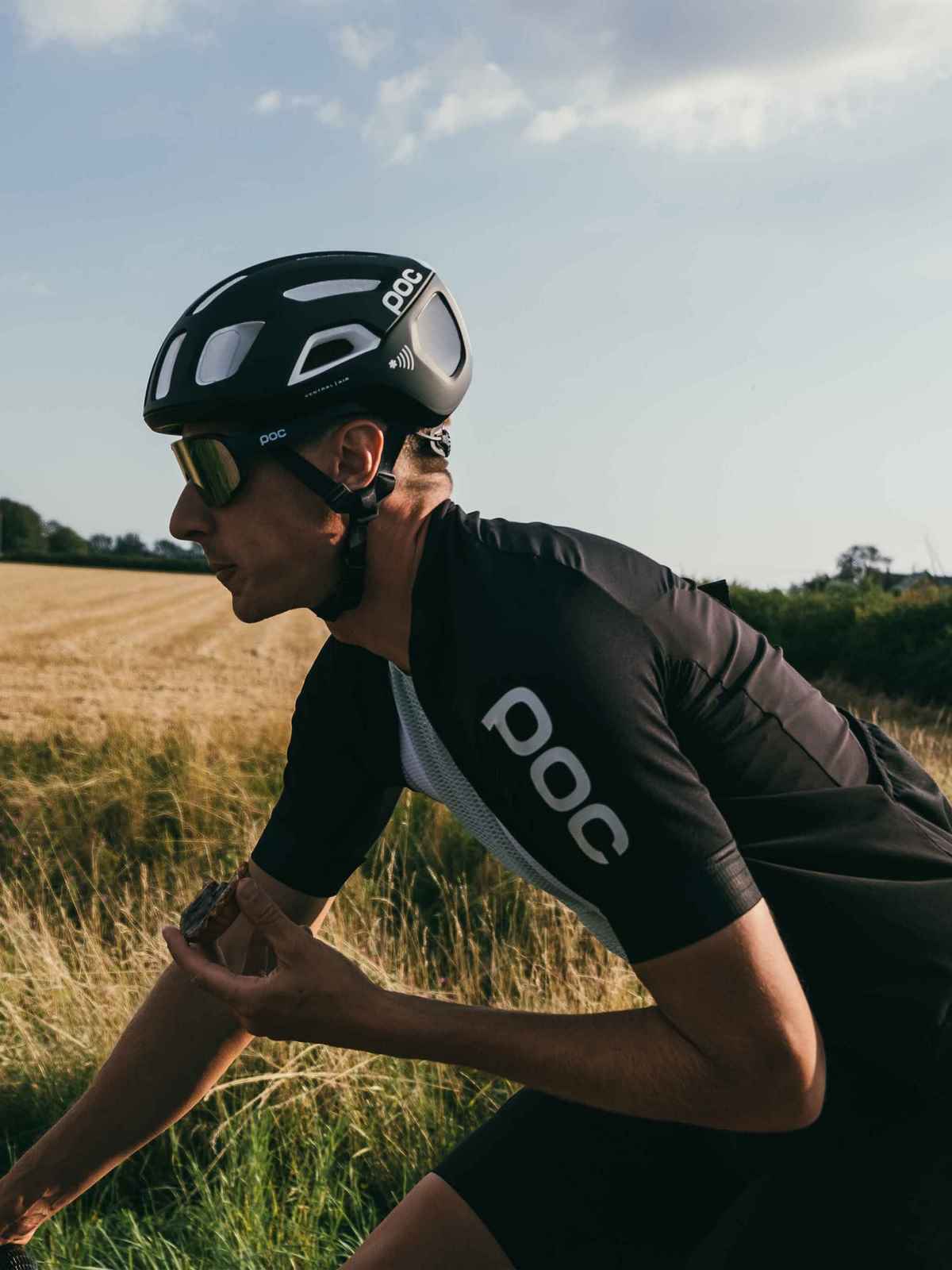 Koszulka rowerowa POC RESISTANCE ULTRA ZIP - czarny - Adventure Sports