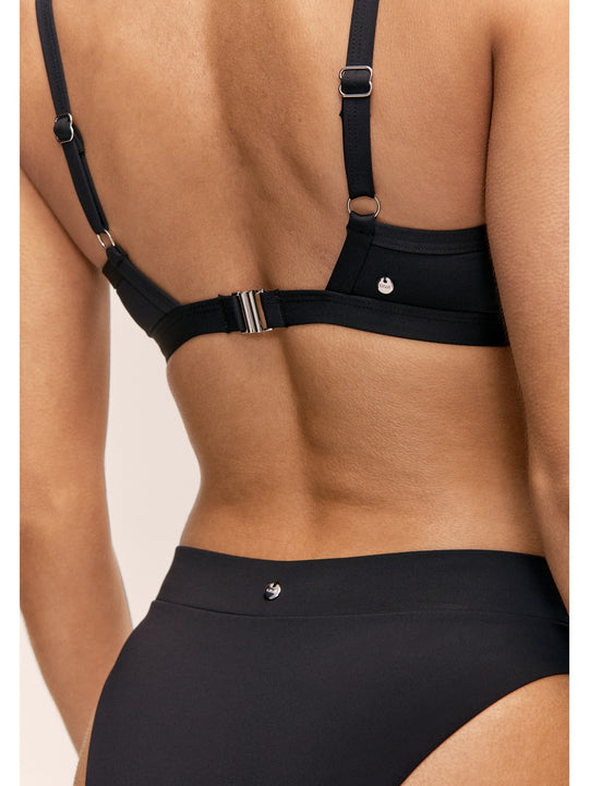 Stanik kąpielowy CASALL Overlap Bikini Top kolor czarny

