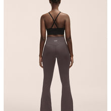 Spodnie damskie CASALL Flare High Waist Pant kolor szary
