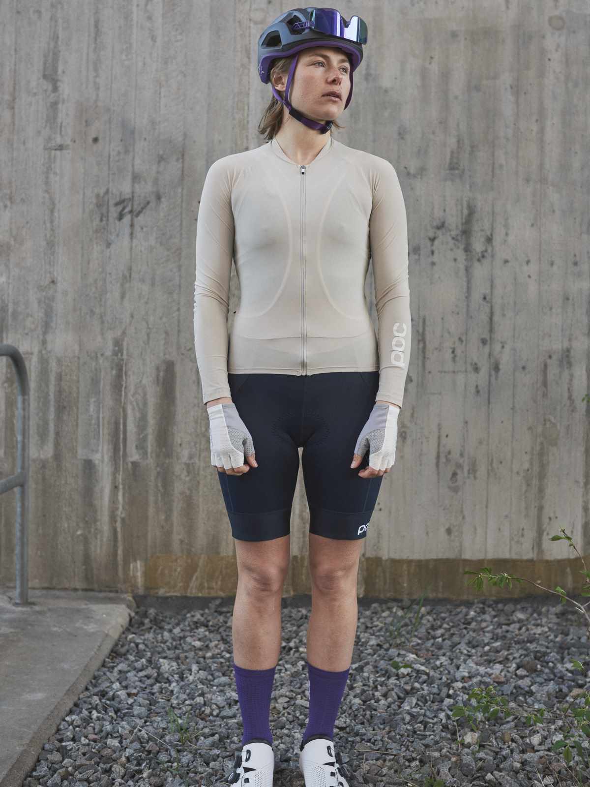 Koszulka rowerowa POC ESSENTIAL ROAD W’S LS - beżowa - Adventure Sports