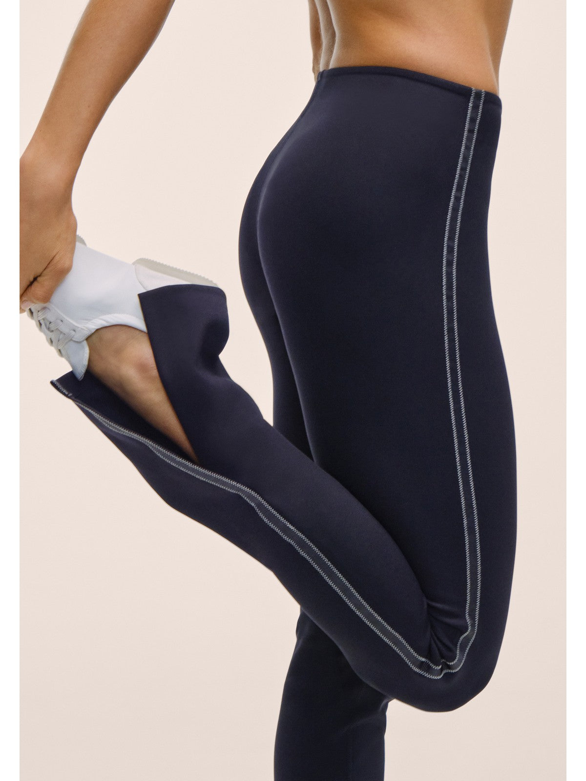 Spodnie damskie CASALL Scuba Slit Pant kolor czarny