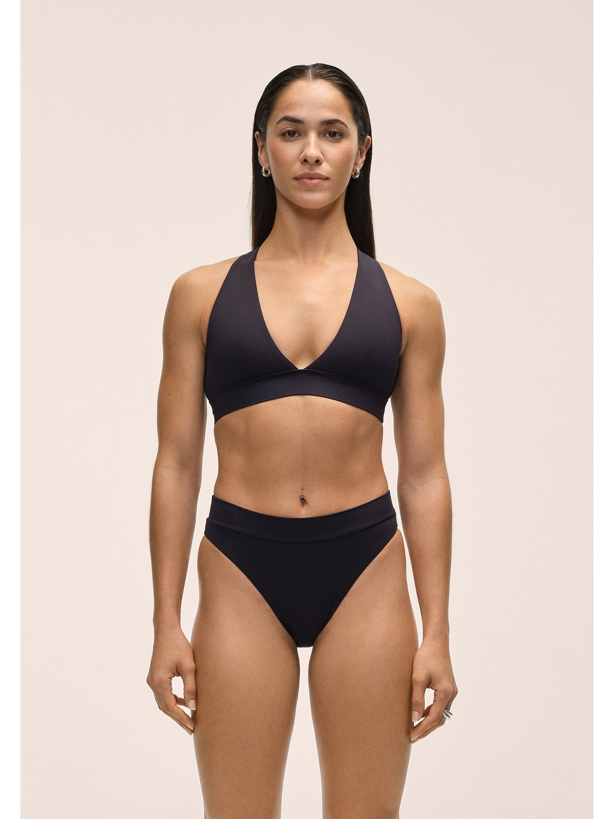 Stanik kąpielowy CASALL V-Neck Crossback Bikini Top kolor czarny