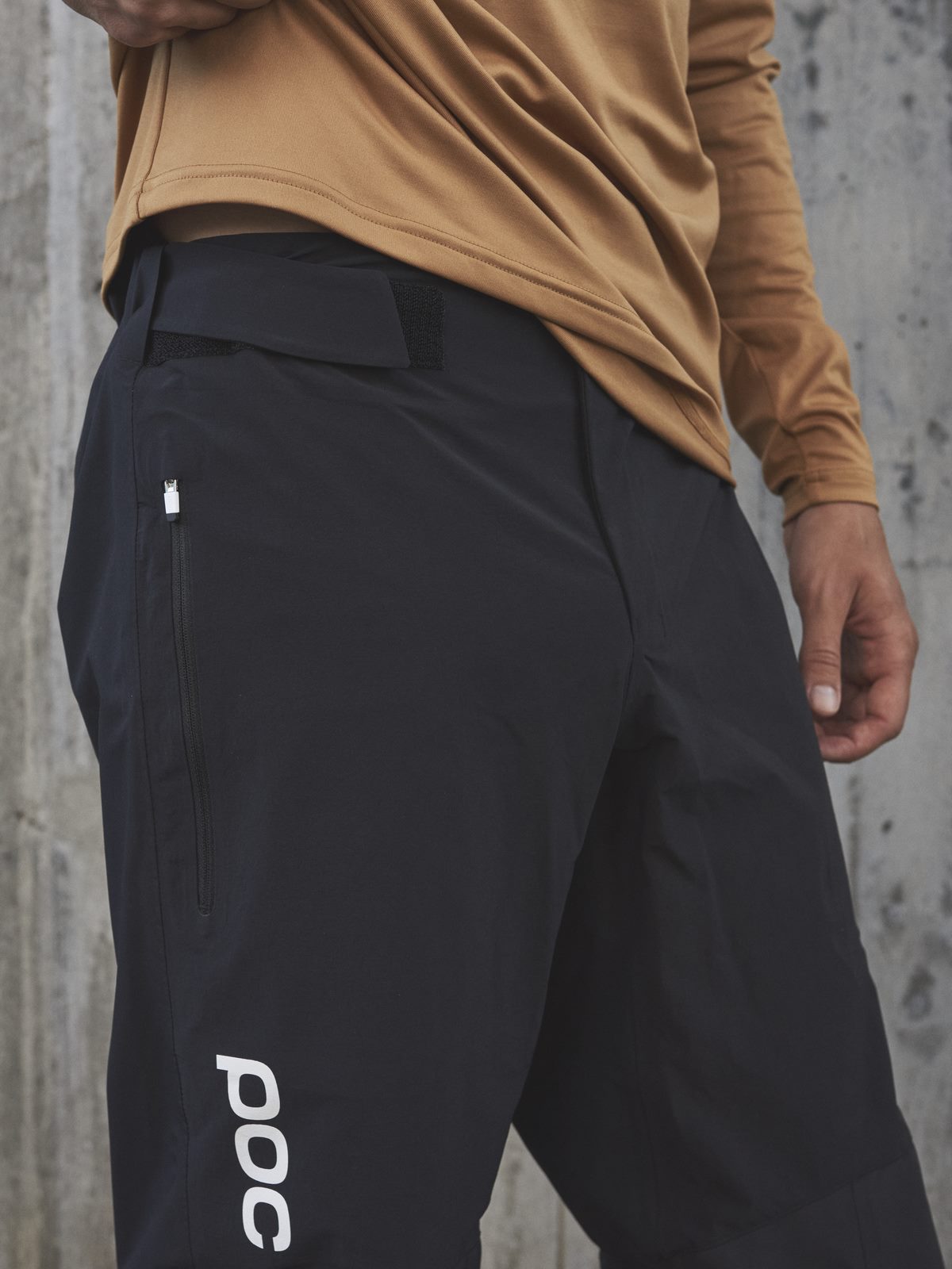 Spodnie rowerowe POC M’S Ardour All Weather Pants czarny - Spodenki - Adventure Sports