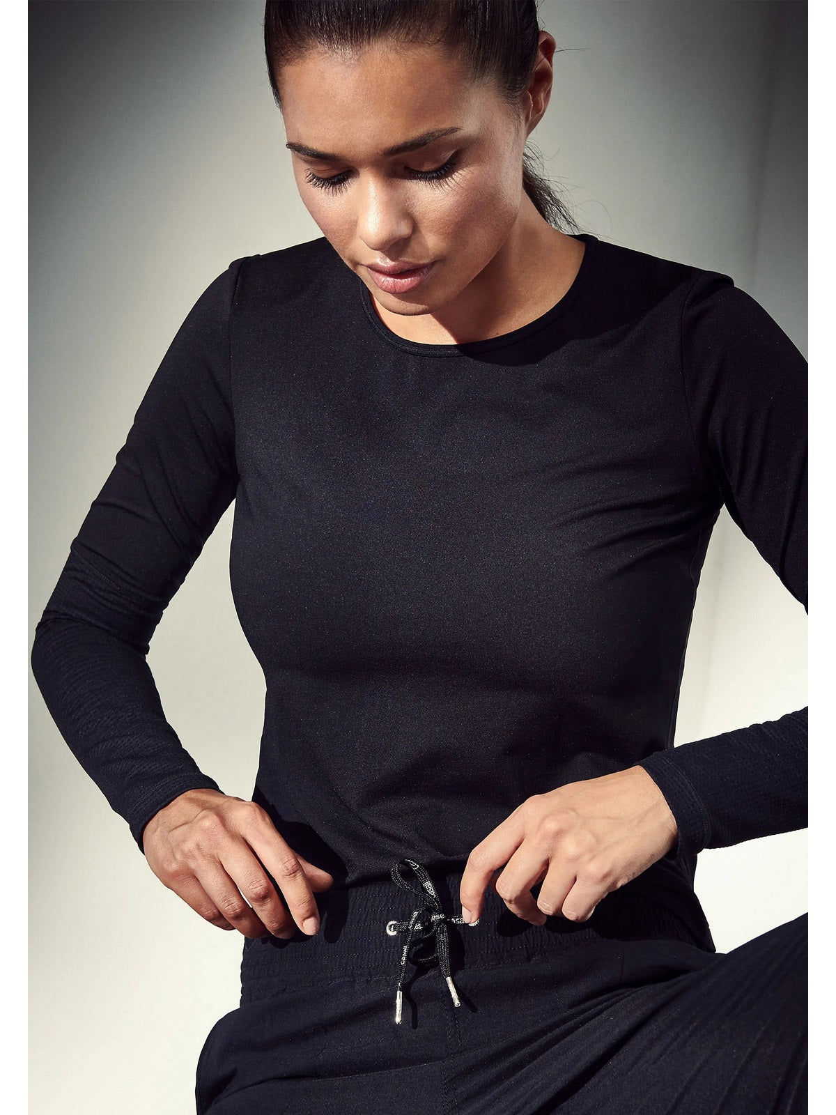 Koszulka sportowa damska CASALL Essential Mesh Detail Long Sleeve czarny - Adventure Sports
