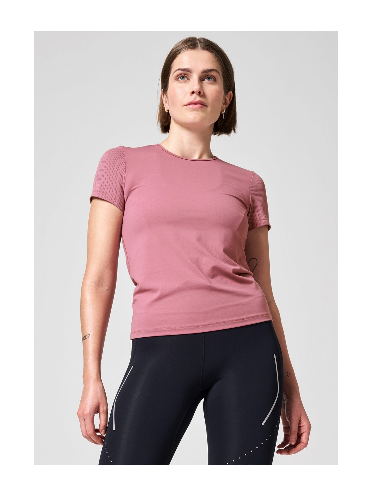 Koszulka CASALL Essential Mesh Detail Tee różowy - Adventure Sports