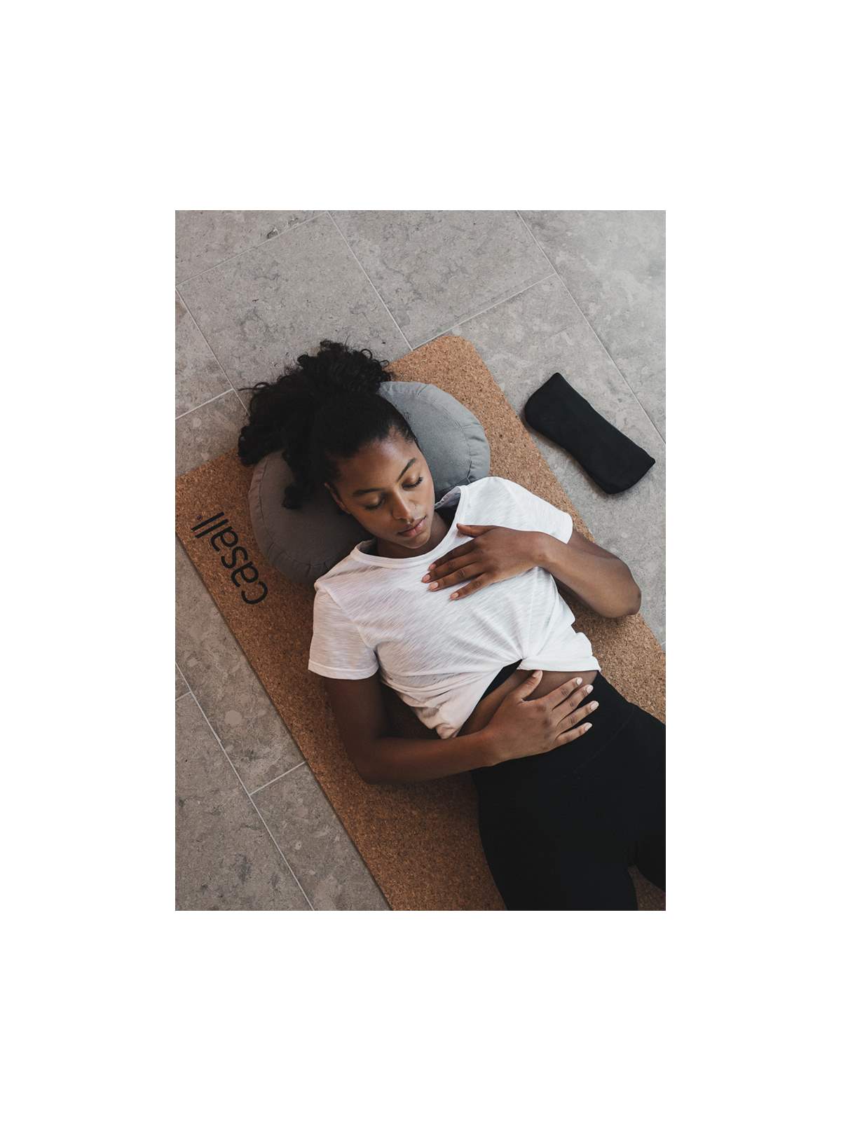 Poduszka CASALL Meditation Pillow Halfmoon Shape szary - TU - Akcesoria - Adventure Sports