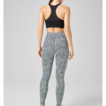 Legginsy CASALL Essential Printed Tights zielony - Adventure Sports
