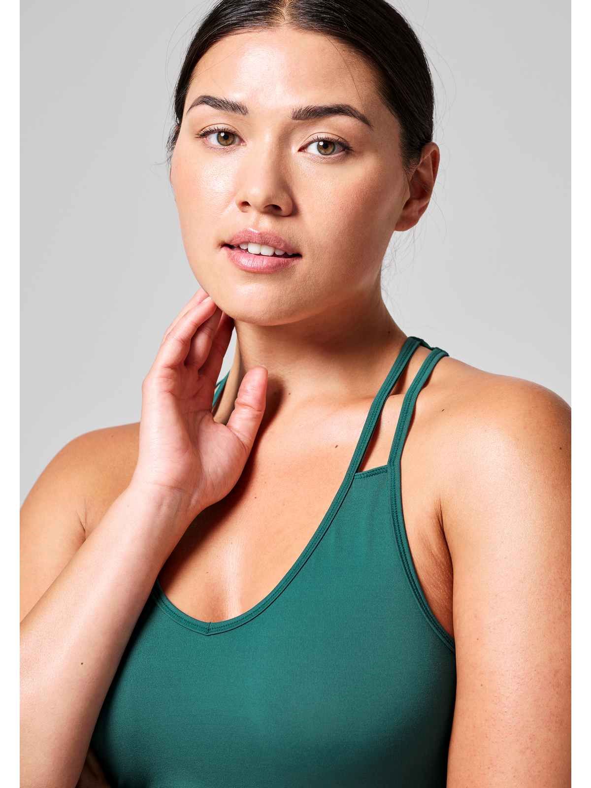 Koszulka sportowa CASALL V-Neck Racerback zielony - Adventure Sports