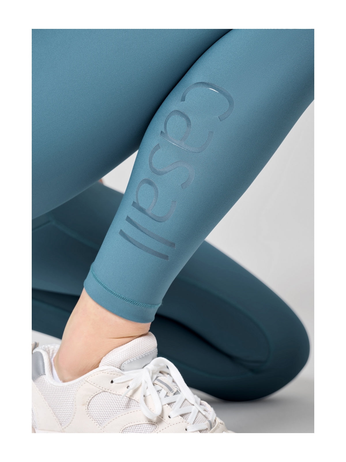 Legginsy CASALL Graphic High Waist Tights niebieski - Adventure Sports