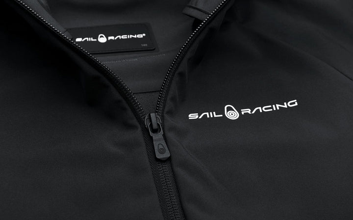 Bluza dziecięca SAIL RACING JR BOWMAN SOFTSHELL HOOD czarna - Adventure Sports
